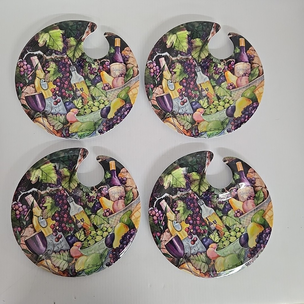 Santa‎ Barbara Ceramic Melamine Plates with Cheese & Wine Decor / 4